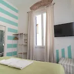招待所 泰瑞莎客房和套房旅馆 4*