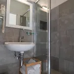 泰瑞莎客房和套房旅馆 斯培西亚