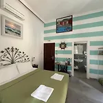 泰瑞莎客房和套房旅馆 4*